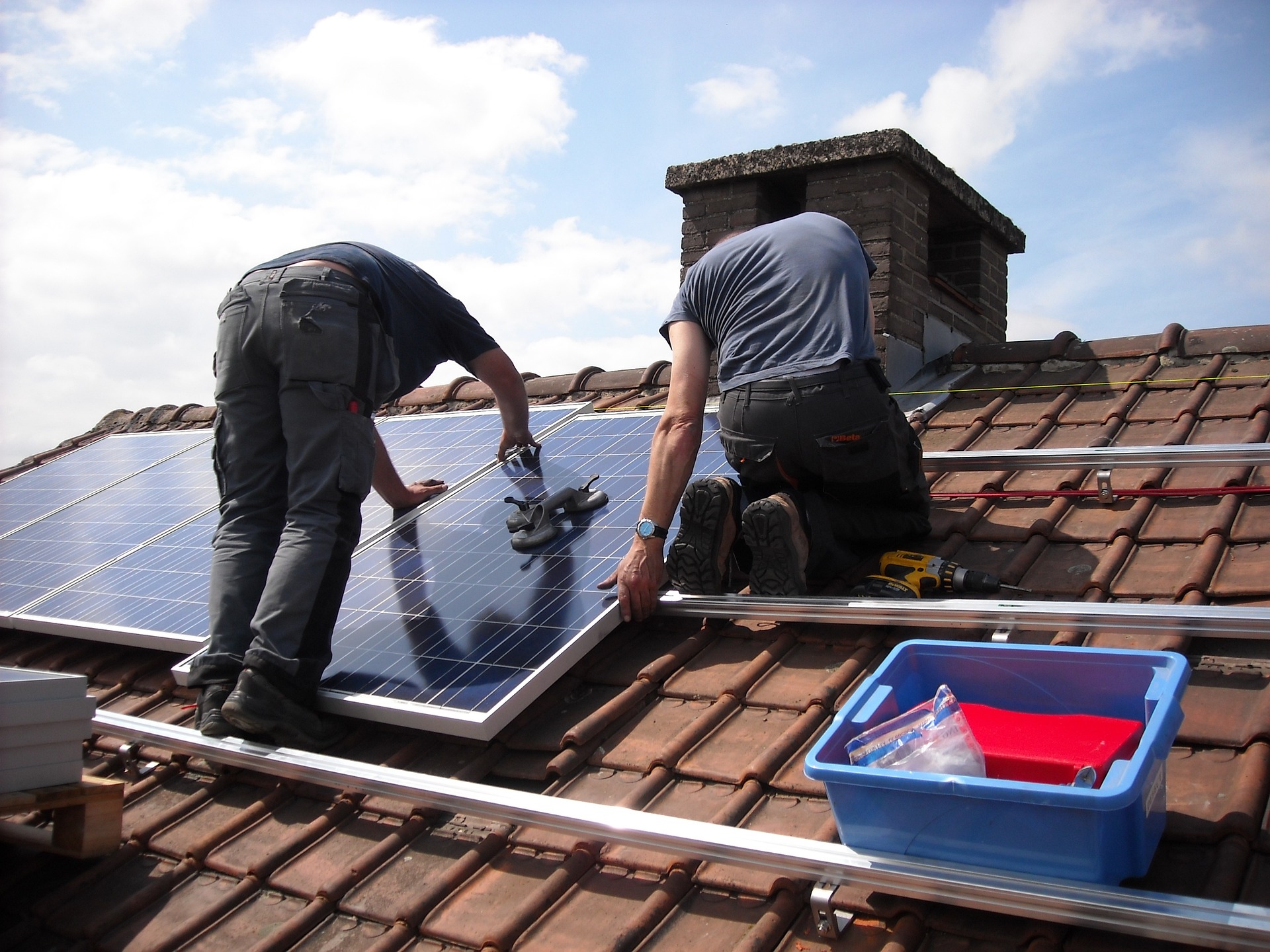 solar-panels-ge4da2bdc4_1920